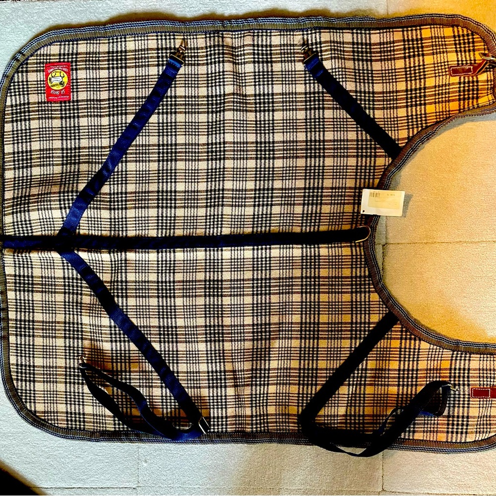 XXXL dog coat 100% acrylic Made Canada Amberhill Beige Blue Not used